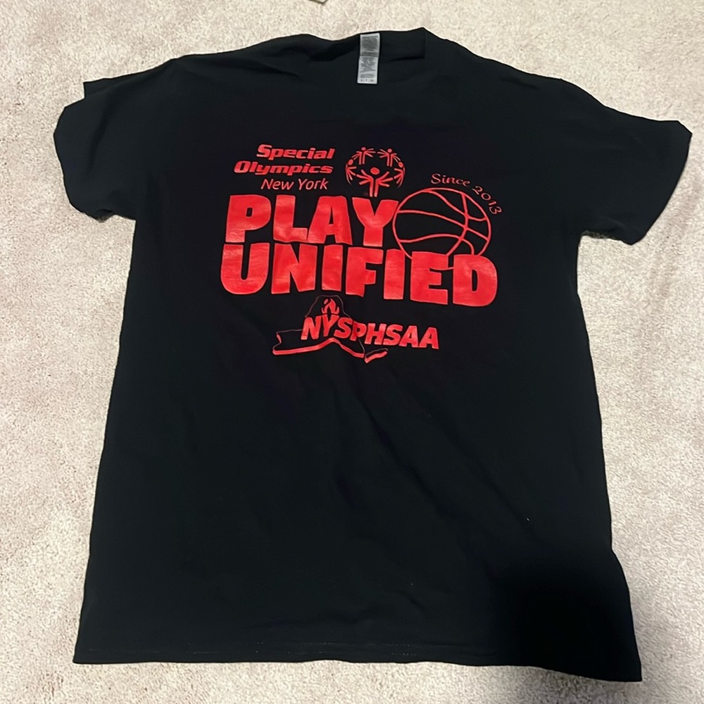 size small gildan graphic special olympics t shirt